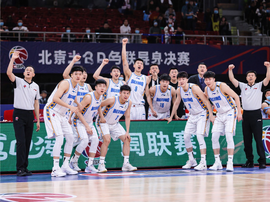 南野拓实警示：中国队主客场表现差异大，需谨慎应对！